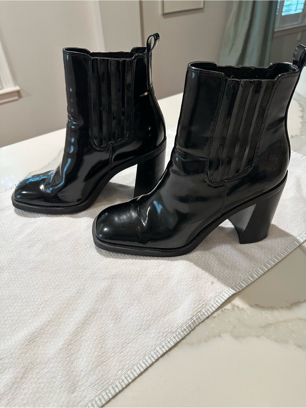 Steve Madden Black Patent Leather Chunky Heel Ankle Boots